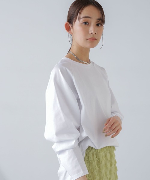 NANO universe(ナノユニバース)の「サイドスリットラグランカットチュニックトップス(Tシャツ/カットソー・レディース・ベージュ/ホワイト/ブラック・FREE)」の9枚目の写真