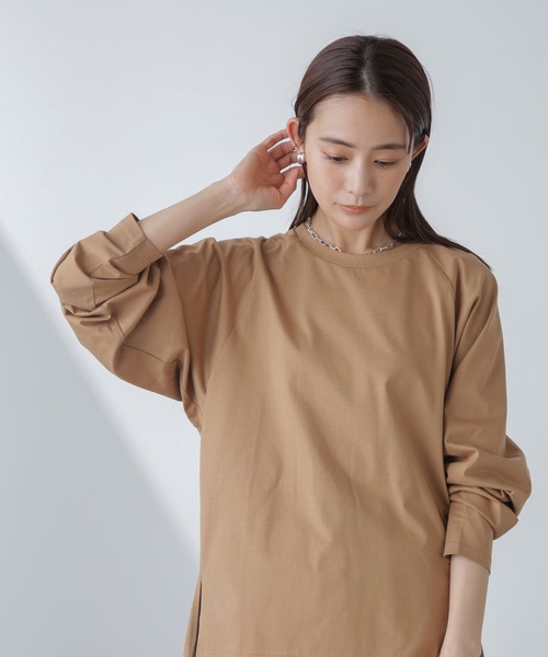 NANO universe(ナノユニバース)の「サイドスリットラグランカットチュニックトップス(Tシャツ/カットソー・レディース・ベージュ/ホワイト/ブラック・FREE)」の14枚目の写真