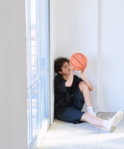 GLOBAL WORK(グローバルワーク)の「USAグラフィックT半袖/AND YUA ANY/976550(Tシャツ/カットソー・キッズ・チャコールグレー/ホワイト系5/ブラック系9/グレイッシュベージュ/ホワイト系6/ライトグレー系2/ブラック系/ホワイト系7/ホワイト系8/ライトグレー系3/ブラック系1/ブラウン・160cm/150cm/170cm)」の21枚目の写真