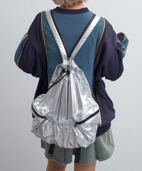 CIAOPANIC（チャオパニック）の「2WAYメタリックドロストリュックサック（バックパック/リュック・レディース・シルバー/ブラック・FREE）」の6枚目の写真