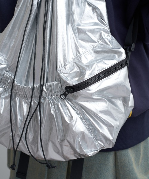 CIAOPANIC（チャオパニック）の「2WAYメタリックドロストリュックサック（バックパック/リュック・レディース・シルバー/ブラック・FREE）」の12枚目の写真