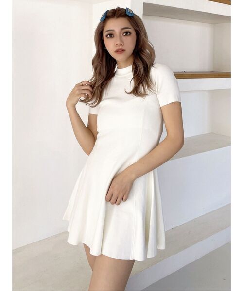 GYDA（ジェイダ）の「ボトルネックハーフスリーブニットフレアワンピース（ワンピース・レディース・ブラック/ベージュ/オフホワイト・FREE）」の9枚目の写真