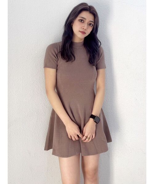 GYDA（ジェイダ）の「ボトルネックハーフスリーブニットフレアワンピース（ワンピース・レディース・ブラック/ベージュ/オフホワイト・FREE）」の13枚目の写真