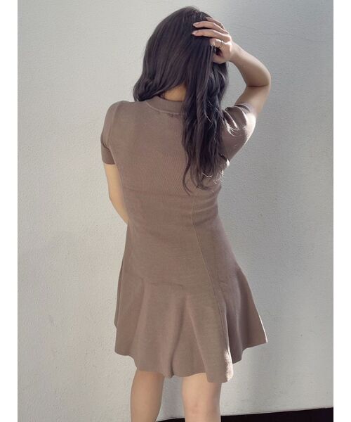 GYDA（ジェイダ）の「ボトルネックハーフスリーブニットフレアワンピース（ワンピース・レディース・ブラック/ベージュ/オフホワイト・FREE）」の14枚目の写真