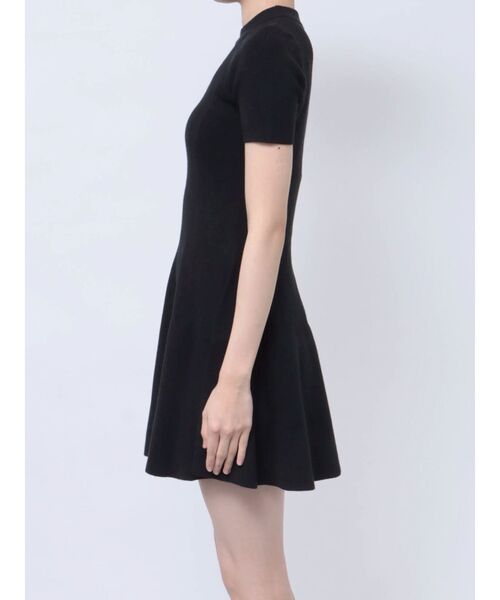 GYDA（ジェイダ）の「ボトルネックハーフスリーブニットフレアワンピース（ワンピース・レディース・ブラック/ベージュ/オフホワイト・FREE）」の4枚目の写真