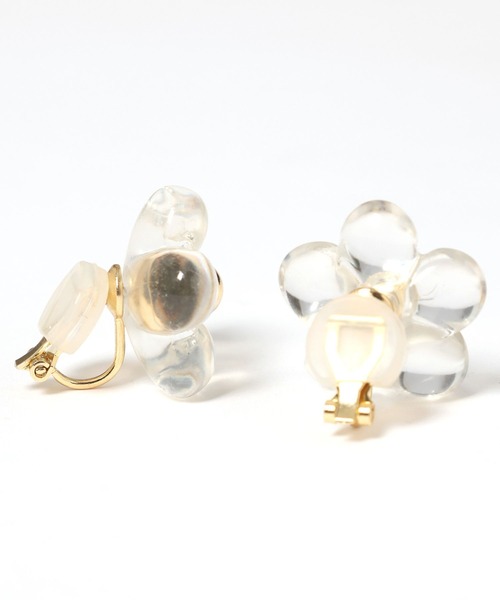 LOWRYS FARM(ローリーズファーム)の「フラワーイヤリング 111656(イヤリング・レディース・ブラウン/その他・FREE)」の3枚目の写真