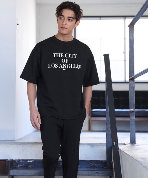 coca（coca）（コカ）の「【WEB限定セール】メンズ ハリ感ダンボールプリントロゴTシャツ（Tシャツ/カットソー・メンズ・ブラック/グレイッシュベージュ・M/L/XL）」の3枚目の写真