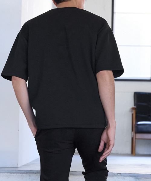 coca（coca）（コカ）の「【WEB限定セール】メンズ ハリ感ダンボールプリントロゴTシャツ（Tシャツ/カットソー・メンズ・ブラック/グレイッシュベージュ・M/L/XL）」の7枚目の写真