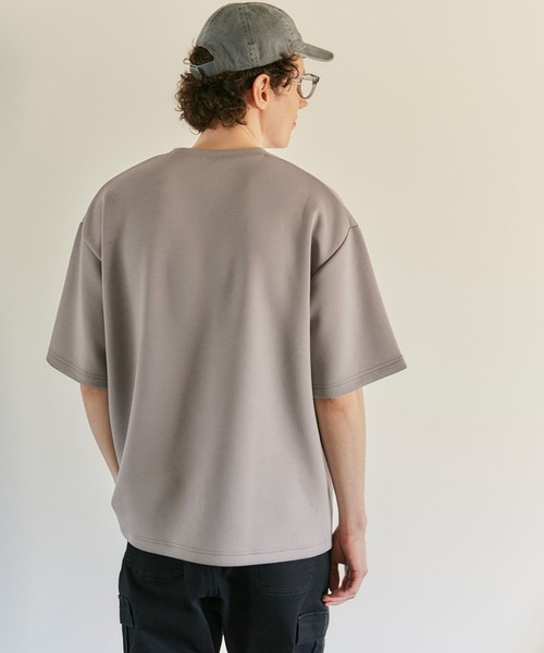 coca（coca）（コカ）の「【WEB限定セール】メンズ ハリ感ダンボールプリントロゴTシャツ（Tシャツ/カットソー・メンズ・ブラック/グレイッシュベージュ・M/L/XL）」の10枚目の写真