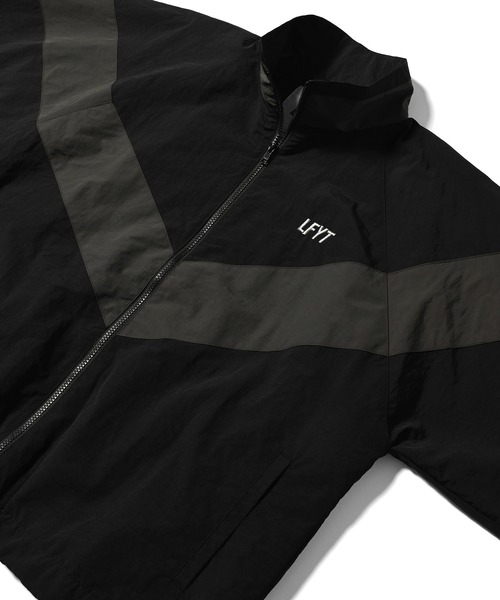 LFYT（エルエフワイティー）の「LFYT ラファイエット [Lafayette] - アーミー トラックジャケット [ARMY TRACK JACKET LS241001]（ナイロンジャケット・メンズ・グレー/ブラック・XL/L/M/XXL）」の5枚目の写真