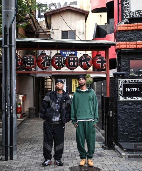 LFYT（エルエフワイティー）の「LFYT ラファイエット [Lafayette] - アーミー トラックジャケット [ARMY TRACK JACKET LS241001]（ナイロンジャケット・メンズ・グレー/ブラック・XL/L/M/XXL）」の22枚目の写真