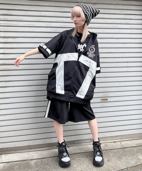 DARRDY（ダーディー）の「【DARRDY/ダーディー】シルバー半袖サブカル