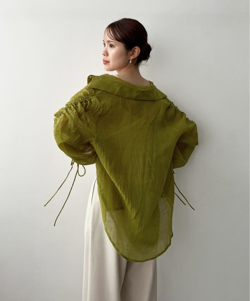 mic by Olu.（ミックバイオルドット）の「袖シャーリングシアーシャツ（シャツ/ブラウス・レディース・カーキ/ホワイト・FREE）」の20枚目の写真