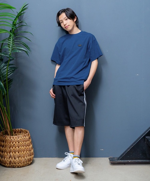 GLAZOS(グラソス)の「【大人向けサイズあり】【接触冷感】【速乾】【UVカット】クールラフ・バスケグラフィティプリント半袖Tシャツ(Tシャツ/カットソー・キッズ・ブルー/ブラック/グリーン系その他・140cm/150cm/160cm/170cm)」の5枚目の写真
