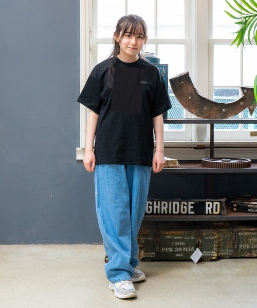 GLAZOS(グラソス)の「【大人向けサイズあり】【接触冷感】【速乾】【UVカット】クールラフ・バスケグラフィティプリント半袖Tシャツ(Tシャツ/カットソー・キッズ・ブルー/ブラック/グリーン系その他・140cm/150cm/160cm/170cm)」の7枚目の写真