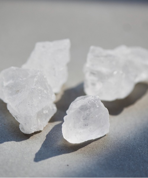 BIRTHDAY BAR（バースデイバー）の「【eume　イウミー】クォーツバスソルト　クリスタル／コーラル（入浴剤・バスケア・レディース・ピンク/クリア・0）」の11枚目の写真