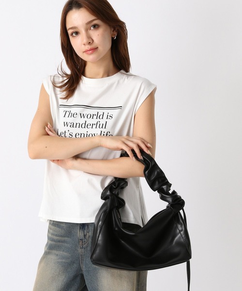 FOREVER 21(フォーエバー トゥエンティーワン)の「【2024SS】2WAYギャザーバッグ(ショルダーバッグ・レディース・ブラック/シルバー・FREE)」の1枚目の写真