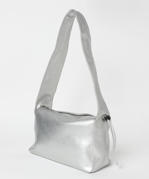 FOREVER 21(フォーエバー トゥエンティーワン)の「【2024SS】2WAYギャザーバッグ(ショルダーバッグ・レディース・ブラック/シルバー・FREE)」の7枚目の写真