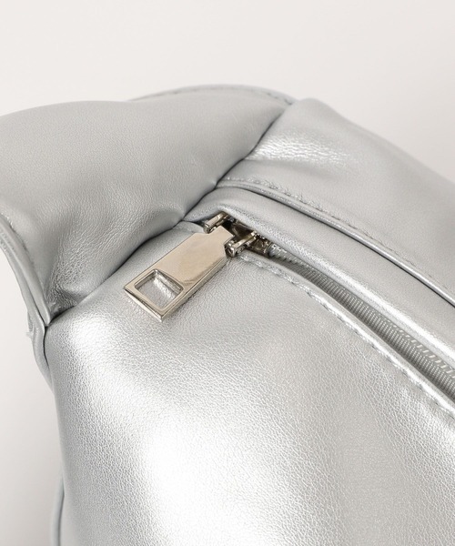 FOREVER 21(フォーエバー トゥエンティーワン)の「【2024SS】2WAYギャザーバッグ(ショルダーバッグ・レディース・ブラック/シルバー・FREE)」の15枚目の写真