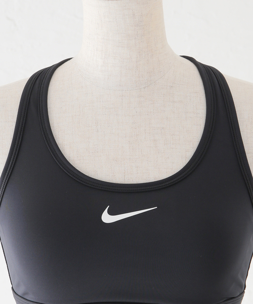 NIKE（ナイキ）の「【NIKE/ナイキ】 ウィメンズ スウッシュ MED SPT ブラ（ブラジャー・レディース・ブラック/ホワイト・X-SMALL/SMALL）」の6枚目の写真