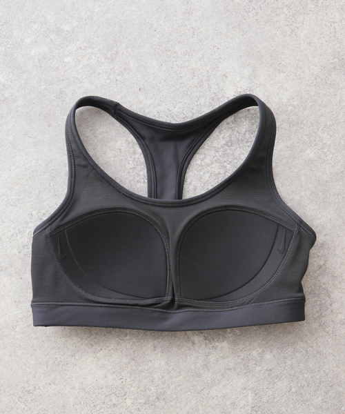 NIKE（ナイキ）の「【NIKE/ナイキ】 ウィメンズ スウッシュ MED SPT ブラ（ブラジャー・レディース・ブラック/ホワイト・X-SMALL/SMALL）」の12枚目の写真