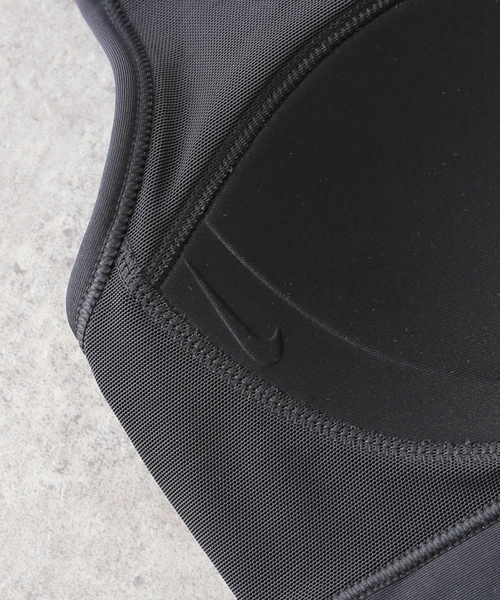 NIKE（ナイキ）の「【NIKE/ナイキ】 ウィメンズ スウッシュ MED SPT ブラ（ブラジャー・レディース・ブラック/ホワイト・X-SMALL/SMALL）」の14枚目の写真