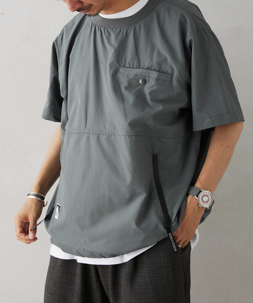 SIERRA DESIGNS（シェラデザイン）の「SIERRA DESIGNS / シエラデザインズ別注 撥水ナイロンTシャツ（Tシャツ/カットソー・メンズ・カーキ/ブラック/チャコールグレー・MEDIUM/LARGE）」の3枚目の写真