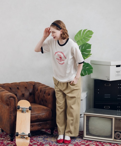 MUHET（ミュエータ）の「リンガーTシャツ（Tシャツ/カットソー・レディース・グリーン/グレイッシュベージュ/オフホワイト/ブルー・X-LARGE/MEDIUM）」の9枚目の写真