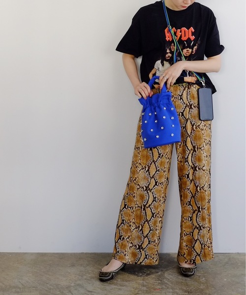 COMMON WARE(コモンウェアー)の「EM:cheek チークkirakira 2way shoulder キラキラ2WAYショルダーバッグ(ショルダーバッグ・レディース・ブルー/グレー/イエロー/ブラック・FREE)」の7枚目の写真