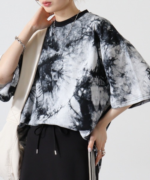 ATELANE(アテレーン)の「タイダイBIGTシャツ(Tシャツ/カットソー・メンズ・ブラック×ベージュ/ブラック×ブルー/ホワイト×ブラック/ネイビー・M/L)」の1枚目の写真