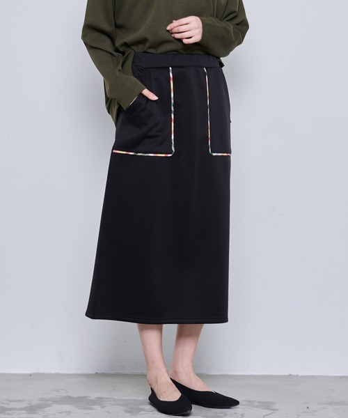 Arnold Palmer（アーノルドパーマー）の「パーマーチェック パイピングスカート（スカート・レディース・ブラック/ネイビー・M/S/L）」の2枚目の写真