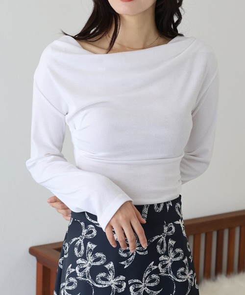 新品タグ付き ドレープネックオフショルカットソー ホワイト ドレープネックオフショルトップス（Tシャツ/カットソー