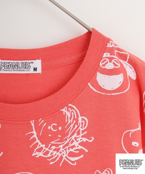 PEANUTS(ピーナッツ)の「PEANUTS 天竺 総柄プリントTシャツ(Tシャツ/カットソー・メンズ・チャコール/コーラル/ホワイト/ライトグリーン・S/LL/M/L)」の9枚目の写真