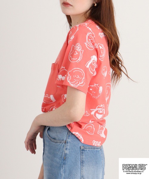PEANUTS(ピーナッツ)の「PEANUTS 天竺 総柄プリントTシャツ(Tシャツ/カットソー・メンズ・チャコール/コーラル/ホワイト/ライトグリーン・S/LL/M/L)」の15枚目の写真