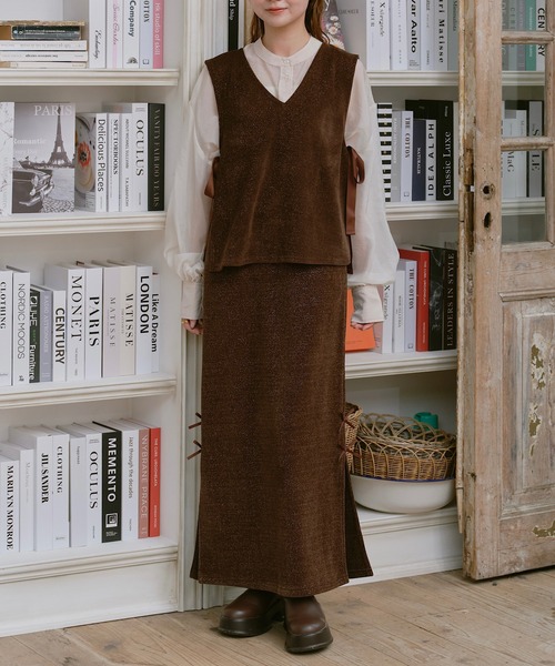 INTER FACTORY（インターファクトリー）の「ゆづき / ラメカットコーデュロイサイドリボンベスト　made in INTER FACTORY（ベスト・レディース・チャコールグレー/ブラウン・FREE）」の9枚目の写真