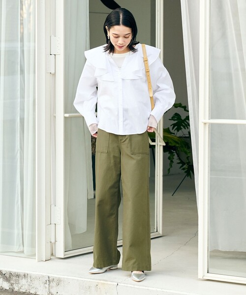 green label relaxing（グリーンレーベルリラクシング）の「＜at ease＞ ベイカー パンツ（その他パンツ・レディース・オリーブ・36/38/40/34）」の3枚目の写真