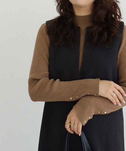 Pierrot（ピエロ）の「ゴールドボタンリブニット ハイネック（ニット/セーター・レディース・アイボリー/ブラック/ネイビー/チャコール/オレンジ/ホワイト×ブラック/キャメル/ブルーグリーン・M/L/LL）」の7枚目の写真