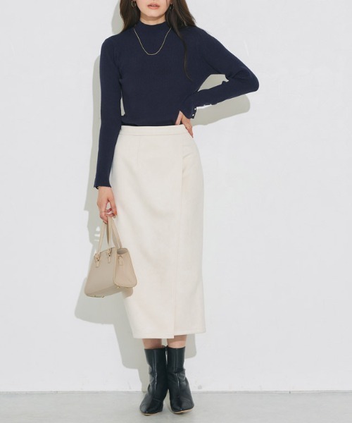 Pierrot（ピエロ）の「ゴールドボタンリブニット ハイネック（ニット/セーター・レディース・アイボリー/ブラック/ネイビー/チャコール/オレンジ/ホワイト×ブラック/キャメル/ブルーグリーン・M/L/LL）」の21枚目の写真