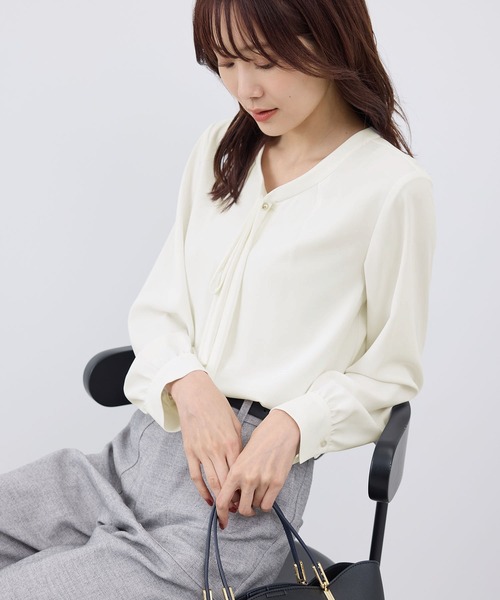 ROPE' PICNIC(ロペピクニック)の「【2サイズ展開】メタルボタンリボンタイ長袖ブラウス(シャツ/ブラウス・レディース・ホワイト/ベージュ/サックスブルー/ホワイト系その他・38/36)」の7枚目の写真