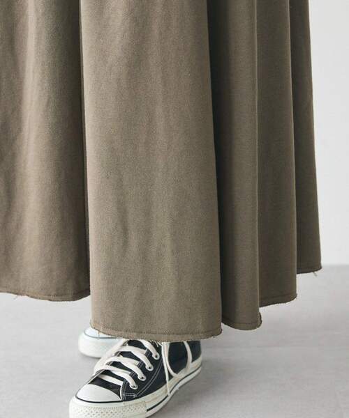 CRAFT STANDARD BOUTIQUE（クラフトスタンダードブティック）の「【WEB限定】裏毛カットオフフレアスカート（スカート・レディース・ブラック/カーキ/杢グレー/ホワイト系その他/グリーン系その他3/ネイビー・M/L）」の11枚目の写真