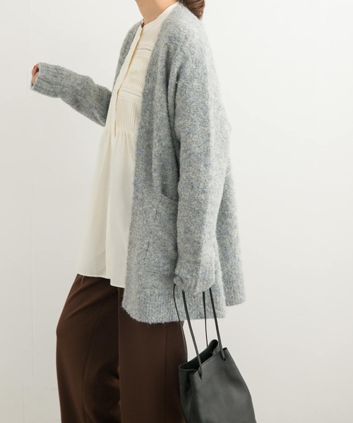 URBAN RESEARCH DOORS(アーバンリサーチドアーズ)の「ブークレニットカーディガン(カーディガン/ボレロ・レディース・ベージュ/チャコールグレー/ライトブルー・MEDIUM)」の3枚目の写真