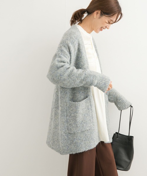 URBAN RESEARCH DOORS(アーバンリサーチドアーズ)の「ブークレニットカーディガン(カーディガン/ボレロ・レディース・ベージュ/チャコールグレー/ライトブルー・MEDIUM)」の8枚目の写真