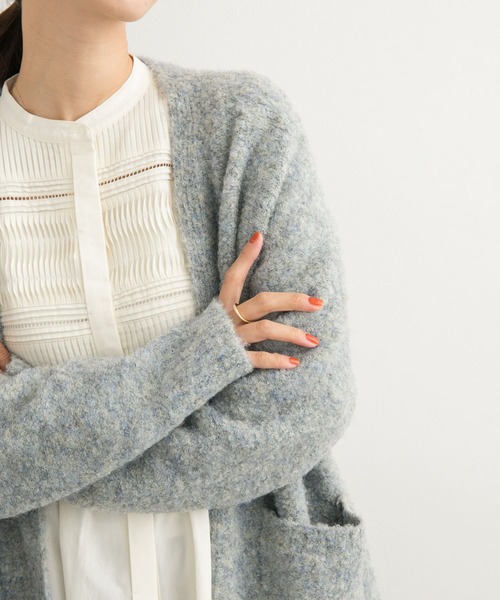 URBAN RESEARCH DOORS(アーバンリサーチドアーズ)の「ブークレニットカーディガン(カーディガン/ボレロ・レディース・ベージュ/チャコールグレー/ライトブルー・MEDIUM)」の14枚目の写真