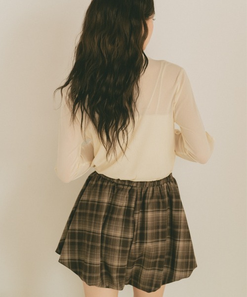 VANNIE U(ヴァニーユー)の「コード刺繍シアートップス/前後2WAY(Tシャツ/カットソー・レディース・チャコールグレー/アイボリー/ブラック・FREE)」の4枚目の写真