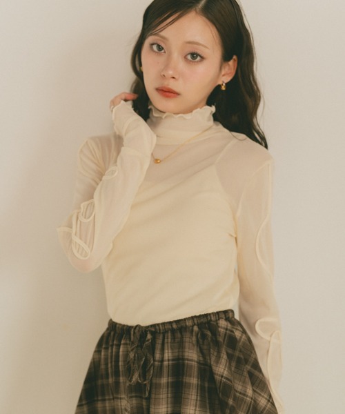 VANNIE U(ヴァニーユー)の「コード刺繍シアートップス/前後2WAY(Tシャツ/カットソー・レディース・チャコールグレー/アイボリー/ブラック・FREE)」の5枚目の写真