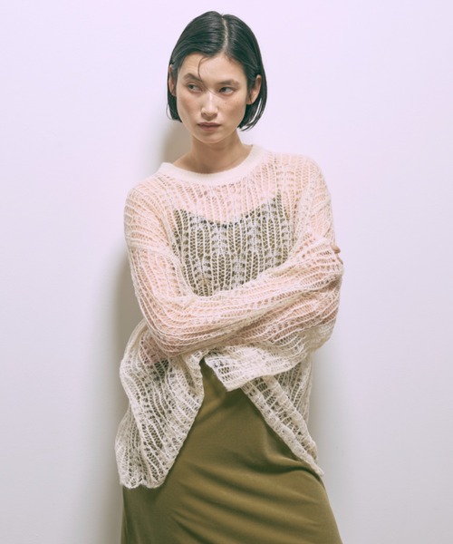 EN NEUME（エンノイム）の「Mohair Blend Sheer Knit Tunic（ニット/セーター・レディース・レッド/アイボリー/ブルー・FREE）」の4枚目の写真