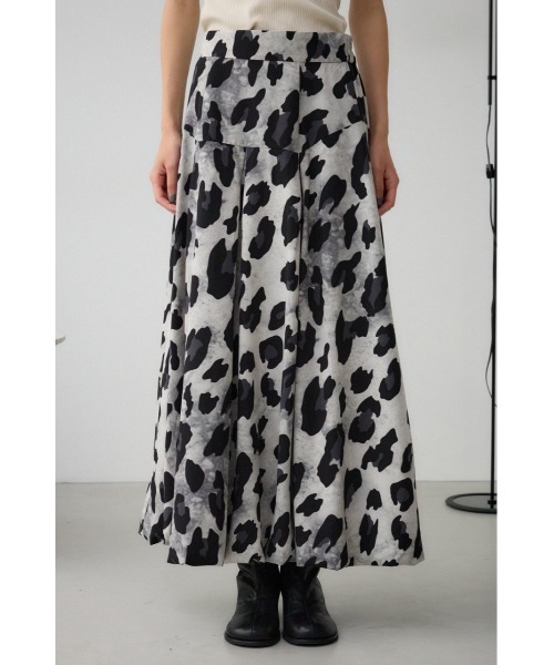 AZUL by moussy(アズールバイマウジー)の「ボリュームバルーンスカート(スカート・レディース・ブラウン系その他/ブラック系その他/アイボリー/ブラック/ホワイト系その他・SMALL/MEDIUM)」の9枚目の写真