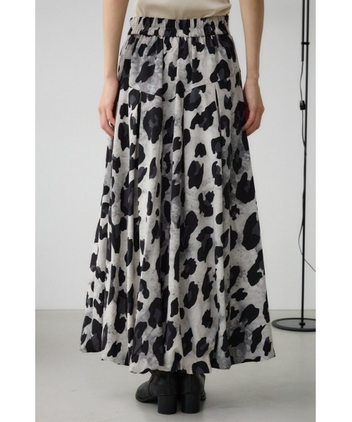 AZUL by moussy(アズールバイマウジー)の「ボリュームバルーンスカート(スカート・レディース・ブラウン系その他/ブラック系その他/アイボリー/ブラック/ホワイト系その他・SMALL/MEDIUM)」の11枚目の写真