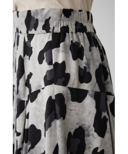 AZUL by moussy(アズールバイマウジー)の「ボリュームバルーンスカート(スカート・レディース・ブラウン系その他/ブラック系その他/アイボリー/ブラック/ホワイト系その他・SMALL/MEDIUM)」の14枚目の写真