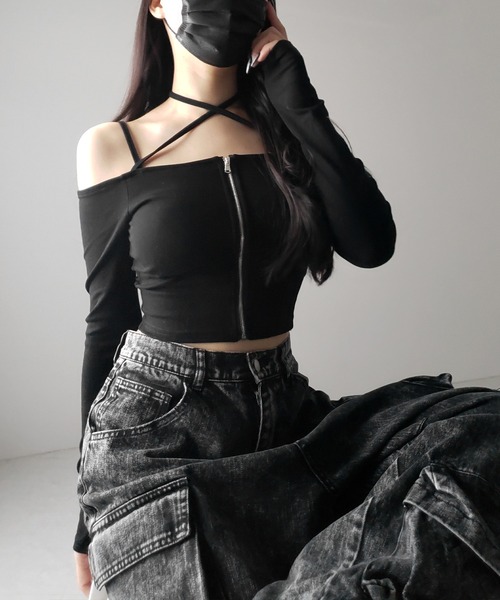 me+em select(ミームセレクト)の「【 3color / カップ付 】フロントジップクロスストラップオフショルトップス / front zip cross straps off-shoulder tops(Tシャツ/カットソー・レディース・ホワイト/グレー/ブラック・FREE)」の9枚目の写真